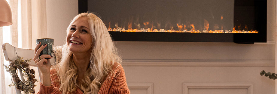 LASS DIE WAND MIT DEM ELEKTROKAMIN SPIELEN